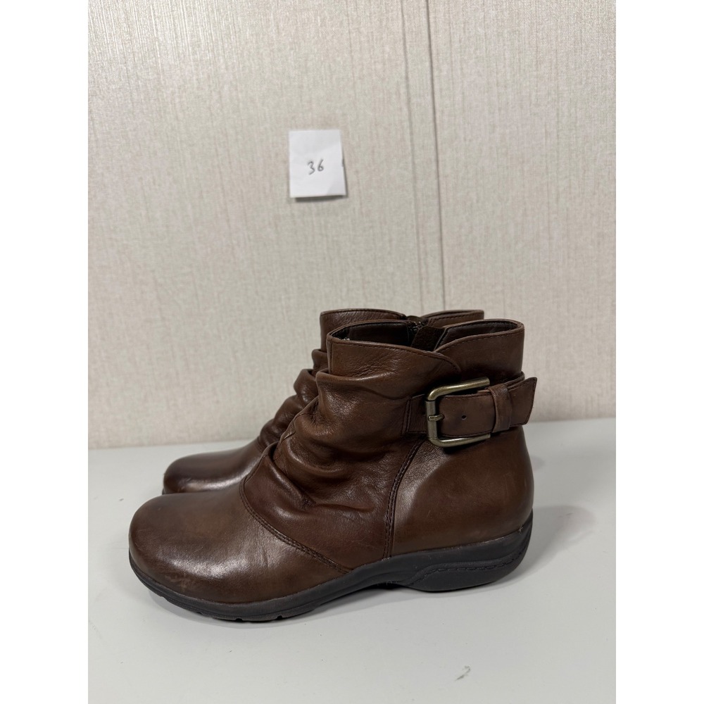 Clarks‎ Brown Leather Zip Comfort Ankle Boots Womens Size 6.5 M Style 39236 - Picture 3 of 11